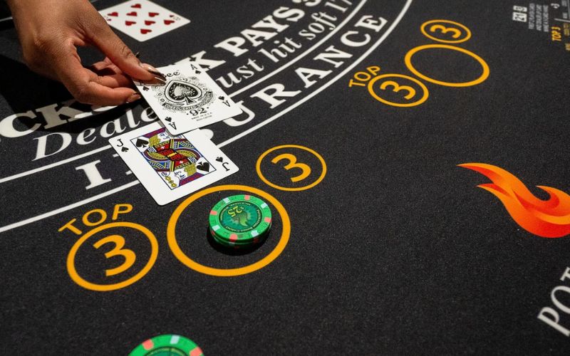 luật chơi blackjack và cách chơi hiệu quả liên tục